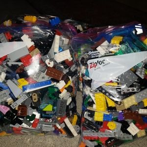1 gallon zip lock bag over 3 pounds of loose legos